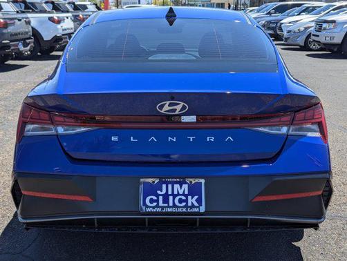 2025 Hyundai ELANTRA SEL