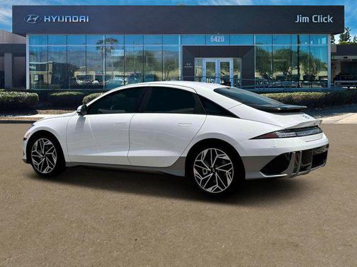 2025 Hyundai IONIQ 6 SEL