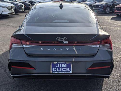 2025 Hyundai ELANTRA SEL