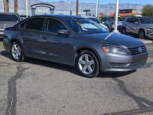 2013 Volkswagen Passat 2.5 SE