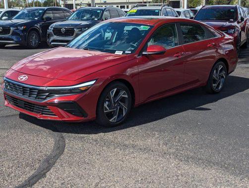 2025 Hyundai ELANTRA Limited
