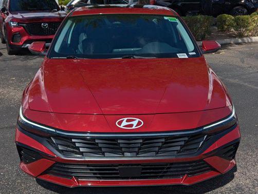 2025 Hyundai ELANTRA Limited