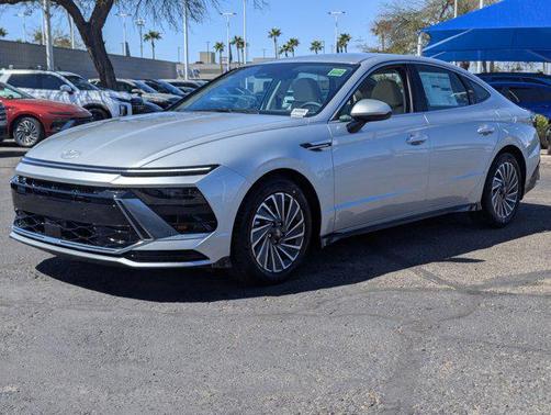 2025 Hyundai SONATA Hybrid SE