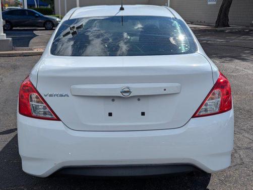 2016 Nissan Versa 1.6 S