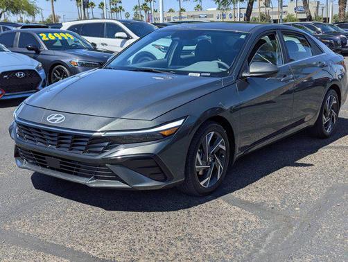 2024 Hyundai ELANTRA SEL