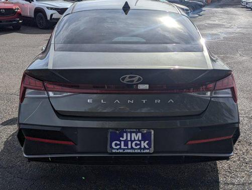 2025 Hyundai ELANTRA SEL