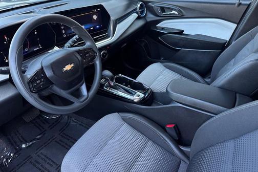 Cypress Gray 2025 Chevrolet Trax LT