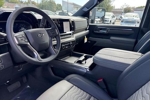 Summit White 2026 Chevrolet Silverado 2500 Crew Cab, Standard Bed, XR2, 4WD