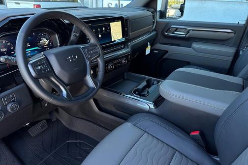 Sterling Gray Metallic 2026 Chevrolet Silverado 2500 Crew Cab, Standard Bed, XR2, 4WD