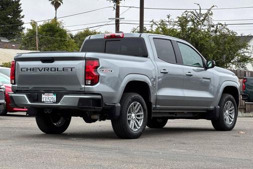 Sterling Gray Metallic 2024 Chevrolet Colorado LT
