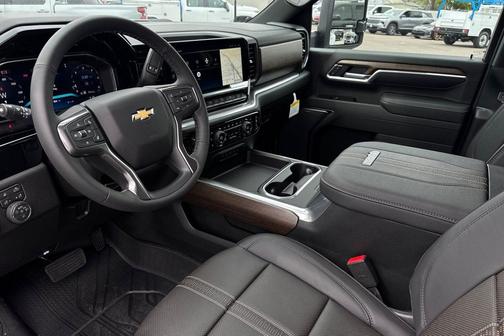 Summit White 2026 Chevrolet Silverado 3500 High Country