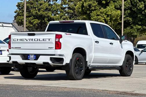Summit White 2026 Chevrolet Silverado 1500 RST