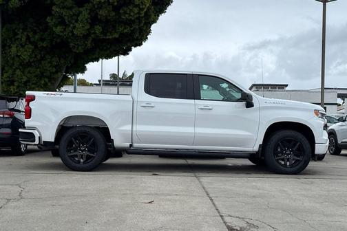 Summit White 2026 Chevrolet Silverado 1500 RST