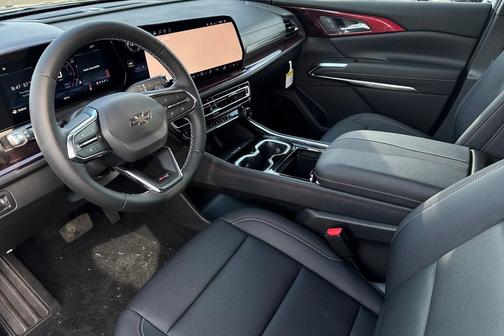 Sterling Gray Metallic 2026 Chevrolet Traverse AWD Z71