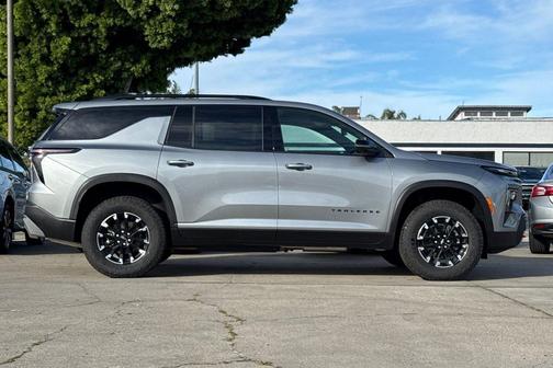 Sterling Gray Metallic 2026 Chevrolet Traverse AWD Z71