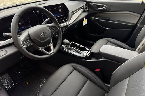 White Sands 2026 Chevrolet Trax FWD ACTIV