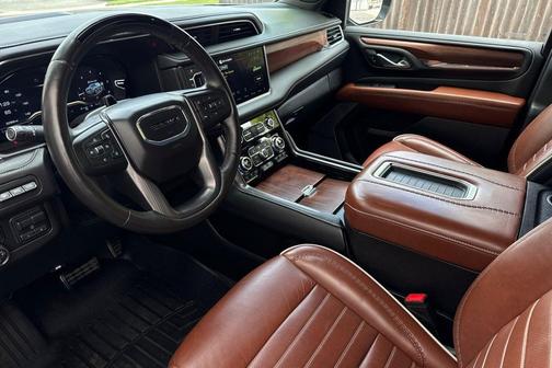 Onyx Black 2024 GMC Yukon XL Denali Ultimate