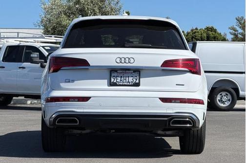 2023 Audi Q5 45 S line Premium Plus