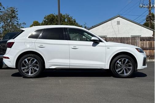 2023 Audi Q5 45 S line Premium Plus