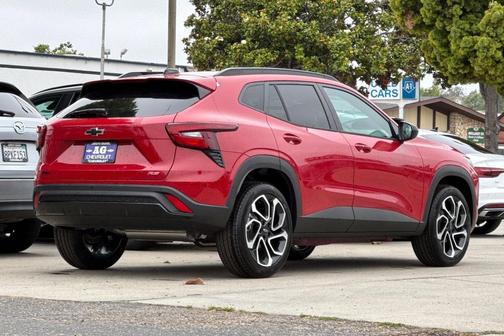 Apex Red 2026 Chevrolet Trax FWD 2RS