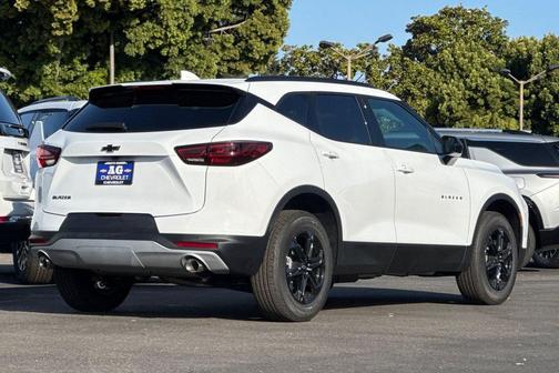 Summit White 2026 Chevrolet Blazer 2LT