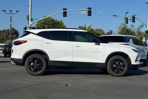 Summit White 2026 Chevrolet Blazer 2LT