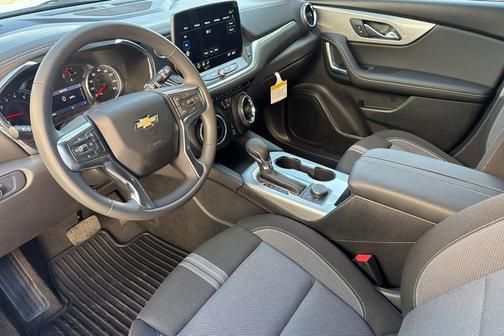 Summit White 2026 Chevrolet Blazer 2LT