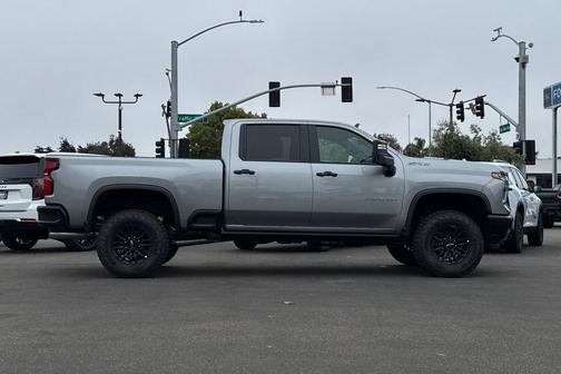 Sterling Gray Metallic 2026 Chevrolet Silverado 2500 Crew Cab, Standard Bed, XR2, 4WD