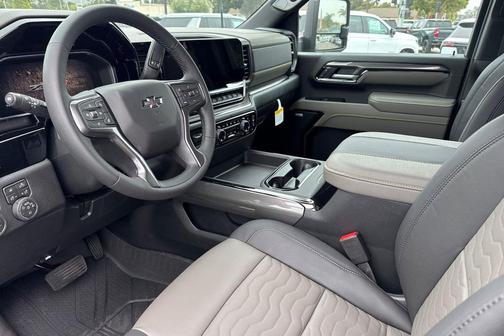 Sterling Gray Metallic 2026 Chevrolet Silverado 2500 Crew Cab, Standard Bed, XR2, 4WD