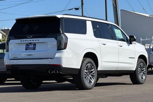 2026 Chevrolet Suburban Z71, 4WD