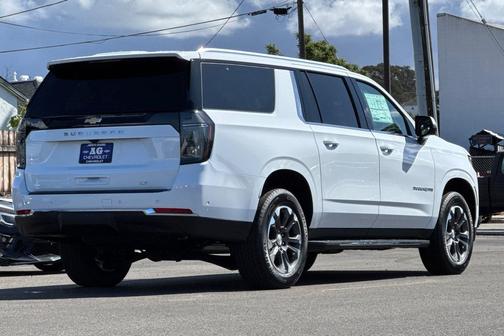 2026 Chevrolet Suburban LT
