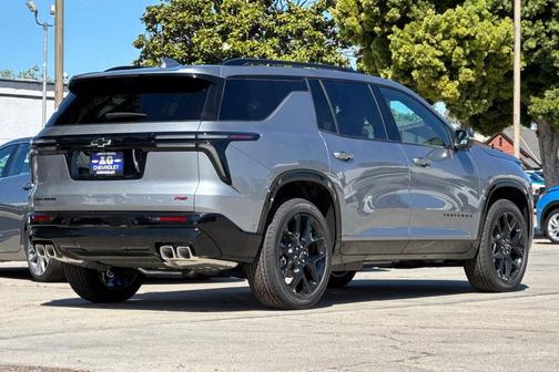 Sterling Gray Metallic 2026 Chevrolet Traverse RS