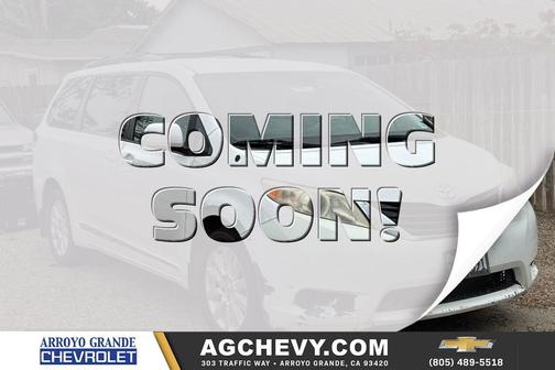 Super White 2011 Toyota Sienna LE