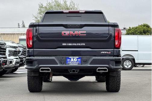 2022 GMC Sierra 1500 AT4