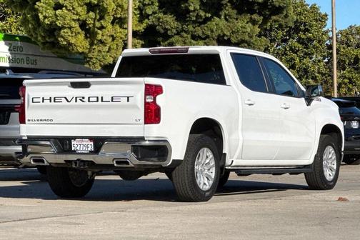 Summit White 2021 Chevrolet Silverado 1500 LT