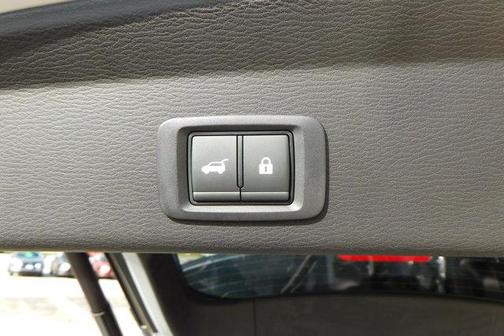 Diamond White 2025 Mitsubishi Outlander PHEV SEL EDITION