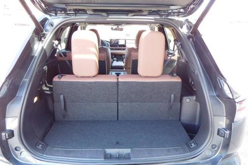 Graphite Gray Metallic 2025 Mitsubishi Outlander SEL