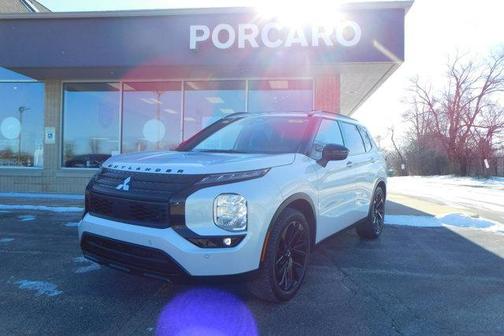 White 2024 Mitsubishi Outlander SEL Black Edition