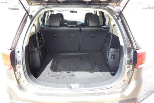 Brown 2019 Mitsubishi Outlander SE