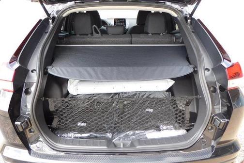 Labrador Black Pearl 2026 Mitsubishi Eclipse Cross LE