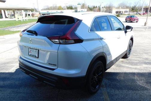 White Diamond 2026 Mitsubishi Eclipse Cross LE