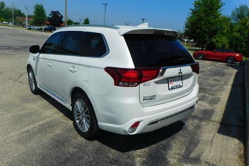 Diamond White Pearl 2022 Mitsubishi Outlander PHEV SEL