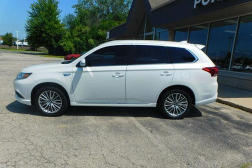 Diamond White Pearl 2022 Mitsubishi Outlander PHEV SEL