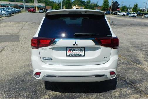 Diamond White Pearl 2022 Mitsubishi Outlander PHEV SEL