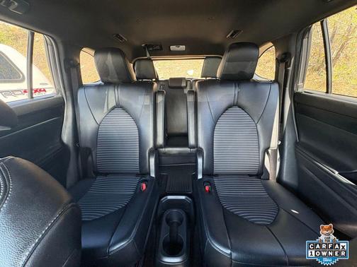 Magnetic Gray Metallic 2025 Toyota Highlander XSE