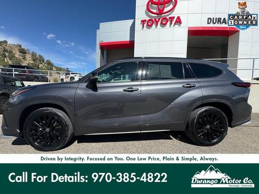 Magnetic Gray Metallic 2025 Toyota Highlander XSE