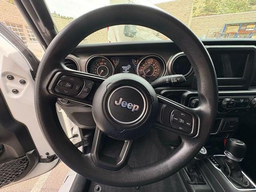 Bright White Clearcoat 2022 Jeep Wrangler Unlimited Sport