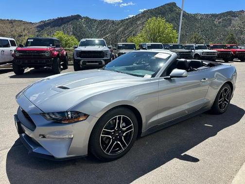 2022 Ford Mustang ECOBOOST PREMIUM