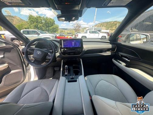 Pearl 2024 Toyota Grand Highlander Hybrid MAX Platinum