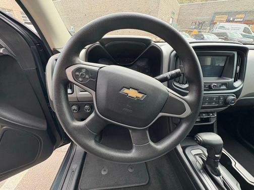 Graphite Metallic 2017 Chevrolet Colorado WT